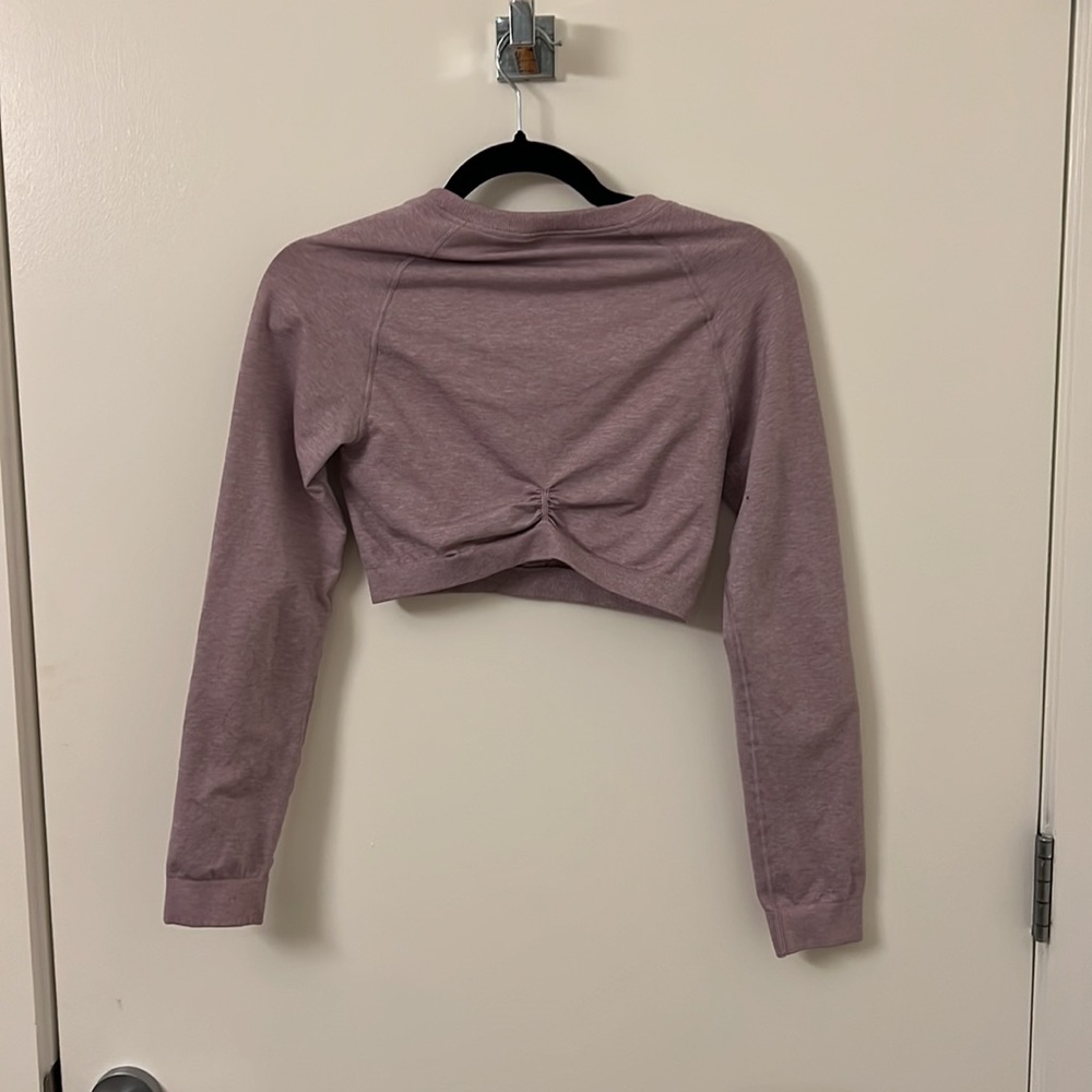 GymShark Long Sleeve (M) - Picture 2 of 3